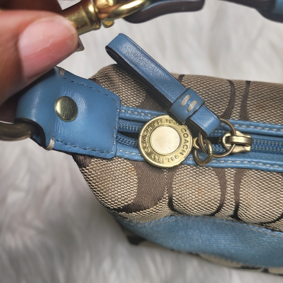 Coach mini purse/ wristlet - Picture 3 of 8